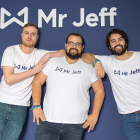 Rubén Muñoz, Adrián Lorenzo y Eloi Gómez crearon Mr Jeff en 2015. A finales de año tendrán 3.000 franquicias en 35 países. DL