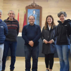 Reunión mantenida ayer entre el Ayuntamiento de La Bañeza y responsables de Azucarera. DL