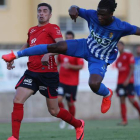 El liberiano William Jebor marcó el segundo tanto de la Deportiva en El Barco. LUIS DE LA MATA