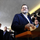 Mariano Rajoy vota el 20-D de 2015.