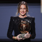 Alexia Putellas conquista el primer Balón de Oro del fútbol femenino español. YOAN VALAT