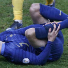Franck Ribéry se queja tras recibir un golpe en una pierna durante el partido contra Ucrania.