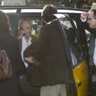 Marta Rovira, Raül Romeva, Josep Rull y Jordi Turull, este jueves a las puertas del Parlament.
