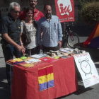 Acto informativo de IU, ayer en el centro de la ciudad.
