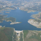 Vista aérea del pantano del Porma, que sepultó a Lodares, Armada, Campillo, Quintanilla, Ferreras, Utrero, Camposolillo y la villa principal, Vegamián. NARDO VILLABOY
