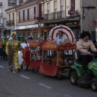 Una de las escenas del grupo el circo en el desfile de carnaval de Boñar. CAMPOS