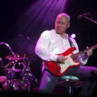 Mark Knopfler, el líder de los «Dire Straits», cerrando el Festival Internacional de Códoba.