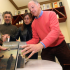 Suárez Roca, Sabugal y Carrera, presentaron ayer ‘Miscelánea’ en el café Capitol