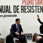 El leonés Jesús Calleja, el presidente Pedro Sánchez y la periodista Mercedes Milá,
