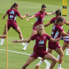 La selección española femenina desarrolla el entrenamiento previo al partido de hoy. CEREIJIDO