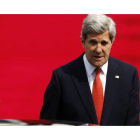 John Kerry, a su llegada al aeropuerto de Seúl.