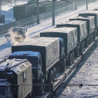 Camiones con armamento ruso en la frontera con Ucrania, ayer. RUSSIA DEFENSE HANDOUT