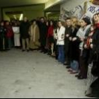 Momento de la concentración vespertina ante el Auditorio de León