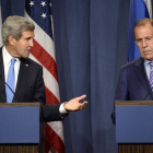 El secretario de Estado de EEUU, John Kerry (izquierda), y el ministro de Exteriores ruso, Serguei Lavrov, el pasado septiembre en Ginebra.
