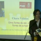 La candidata socialista, Charo Velasco, presentó ayer el proyecto educativo en la sede del PSOE