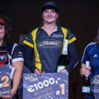 Andrea Marcos, a la izquierda, en el segundo peldaño del podio del Kings of Archery de Holanda. DL