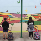 El mural abre horizontes artísticos en el CEO Camino de Santiago. JESÚS F. SALVADORES
