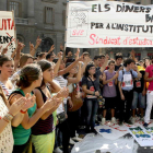 Varios miles de estudiantes se manifiestan en Barcelona.