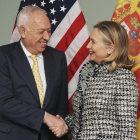 García-Margallo y Hillary Clinton durante la Conferencia de Seguridad de Múnich.