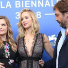 Michelle Pfeiffer, Jennifer Lawrence y Javier Bardem, en la presentación de Madre! en la Mostra