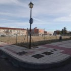 El Ayuntamiento renovará las luminarias con luces led para lograr un ahorro energético. RAMIRO