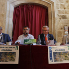 Responsables de la Asociación Autovía León-Braganza, ayer en León.