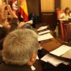 Los votos de los 16 concejales del equipo de gobierno servirán para aprobar los pliegos.