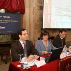 Ignacio de Álvaro, Ana María Jiménez y Orlando Redondo, ayer en la presentación del informe