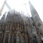 Imagen del humo provocado por el fuego en La Sagrada Familia de Gaudí.