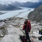 Jesús y Kike Calleja, arriba, y vista general de uno de los glaciares