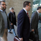 García del Blanco y Francisco Fernández con sus abogados