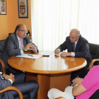 Gregorio Chamorro y Eduardo Fernández, en la reunión.