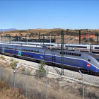 El primer TGV que llegó a España procedente de París, en diciembre del 2013.