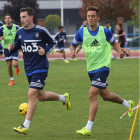 Castañeda (i) será titular en el lateral y Adán (d) vuelve a entrar en la convocatoria