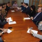 Miembros del Consejo de Comercio, constituido ayer bajo la presidencia del concejal de Comercio y Fiestas, Pedro Llamas