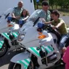 Los pequeños disfrutaron sobre las motos de la Guardia Civil