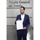 Antonio Hernando, ayer, en la Fiscalía General del Estado.