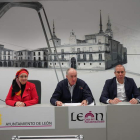 Isidro Ferrero, Teresa Fernández, Eduardo López Sendino, Enrique Valdeón y Sheila Fernández. J. NOTARIO