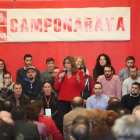 Susana Díaz durante el encuentro que ha mantenido con militantes socialistas, hoy en Camponaraya.