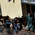 La intervención policial en el atraco a un banco de Cangas de Onís.