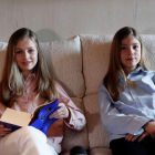 La princesa Leonor y la infanta Sofía se sumaron a la lectura pública de El Quijote. GRAF