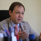 Jacinto Villalvilla, la semana pasada en su despacho de la Fiscalía de Área de Ponferrada.