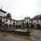 La Pola de Gordón se prepara para vivir este fin de semana los festejos del Cristo. MARCIANO PÉREZ