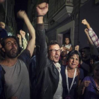 El candidato de Por Cádiz sí se puede, José María González, y la líder de Podemos en Andalucía, Teresa Rodriguez, tras conocer los resultados electorales de la capital gaditana el pasado domingo.
