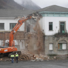 En enero de 2011 se acometió la demolición de las antiguas escuelas. JESÚS F. SALVADORES