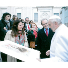 Los impulsores de la beatificación de Gaudí junto  con el Papa Francisco