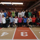 Foto de familia de los velocistas y entrenadores que trabajaron en el Ceard el fin de semana.