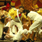 Una escena de la popular ópera ‘Carmen’, que este martes llega al Auditorio leonés.