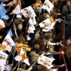 El PP organizó un mitin al estilo fallero con mucha pólvora en la plaza de toros de Valencia