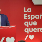 El portavoz del PSOE y ministro de Fomento, José Luis Ábalos, ayer durante su comparecencia tras las elecciones en Galicia y el País Vasco. JUANJO MARTÍN